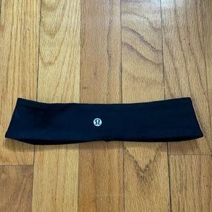 black lululemon headband